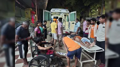 आरा: तेज रफ्तार पिकअप की टक्कर से दो सगे भाई घायल, पटना रेफर