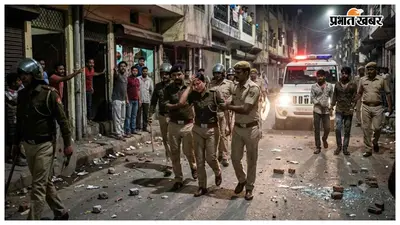 वारंटी पकड़ने पहुंची पुलिस पर पथराव, महिला पुलिसकर्मी घायल, तीन हिरासत में