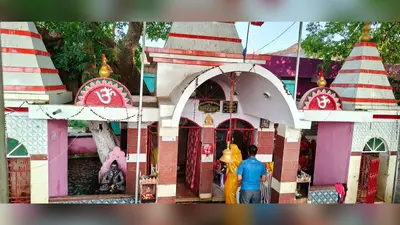 बांका के मंदिरों में गूंजे गणपति बप्पा के जयकारे, सुबह से उमड़ी श्रद्धालुओं की भीड़, शाम में होगी महाआरती