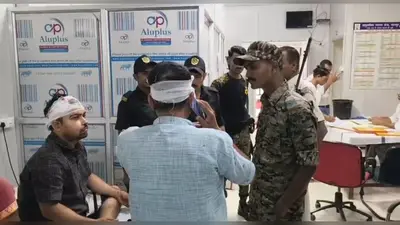 औरंगाबाद में NH-19 पर भीषण सड़क हादसा, ट्रेलर से टकराई स्कॉर्पियो, चार घायल