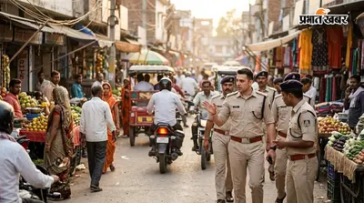 बेतिया के बाजारों में अचानक पहुंचे एसएसपी, ट्रैफिक और सुरक्षा व्यवस्था देखकर अधिकारियों को दिए निर्देश