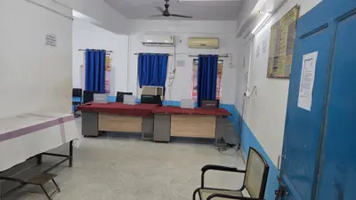 मधेपुरा सदर अस्पताल में ओपीडी सेवा ठप, इमरजेंसी रही चालू, डॉक्टरों की हड़ताल से मरीज परेशान