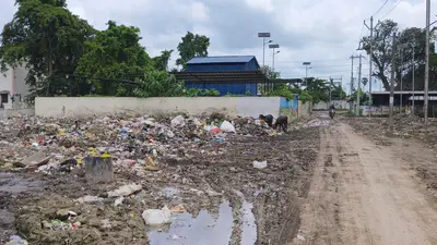 बाबा भूतनाथ मंदिर मार्ग बना कूड़ा डंपिंग यार्ड, नगर निगम की लापरवाही से श्रद्धालुओं में भारी आक्रोश