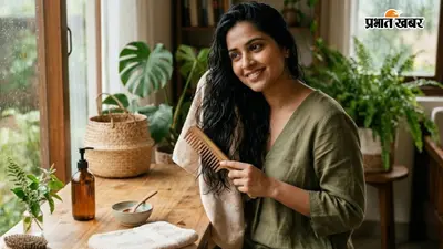 बारिश में तेजी से झड़ रहे हैं बाल? आज से बदल दें ये 8 आदतें