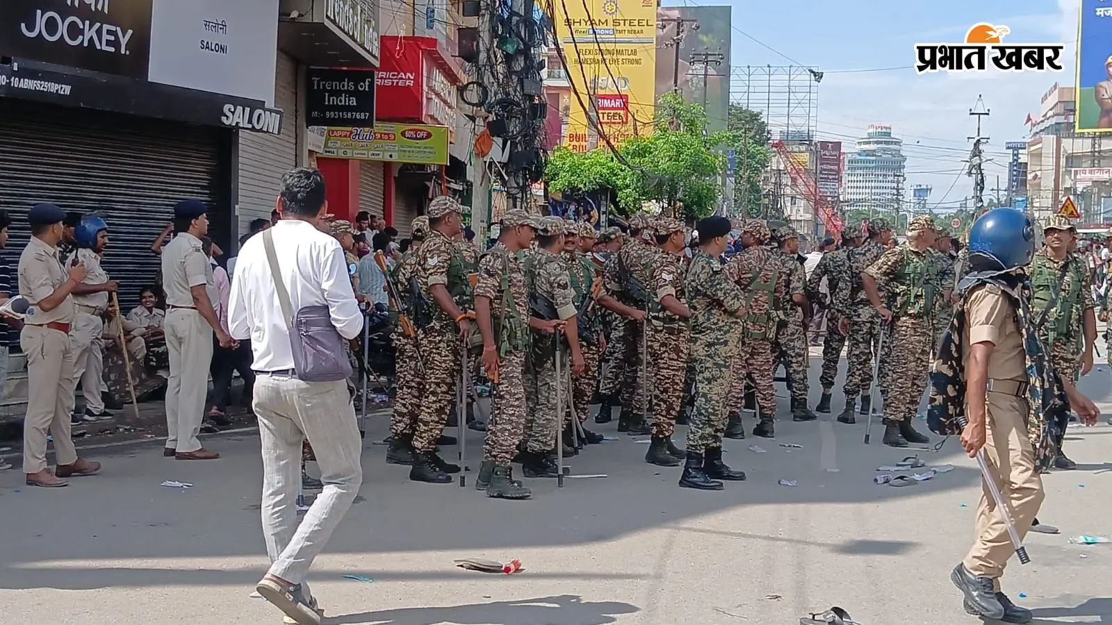 Patna Student Protest: पटना में फूटा छात्रों का गुस्सा, डाकबंगला चौराहे पर तैनात की गईं CRPF और BSF टीमें