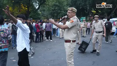 जंतर-मंतर पर सादे कपड़ों में पुलिस पर उठे सवाल, दिल्ली पुलिस ने जारी की नई गाइडलाइन