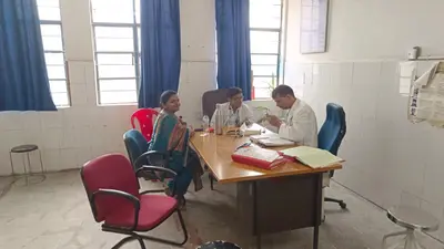 अरवल के सिविल सर्जन पर हमले के विरोध में रजौली अस्पताल की ओपीडी रही ठप, चिकित्सकों ने सुरक्षा की उठाई मांग