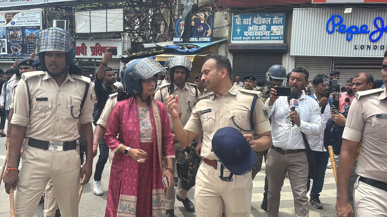 अधिकारियों ने संभाला मोर्चा
