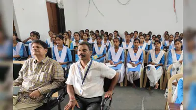 औरंगाबाद: पवई विद्यालय में साइबर सुरक्षा एवं वित्तीय साक्षरता पर जागरूकता कार्यक्रम का आयोजन