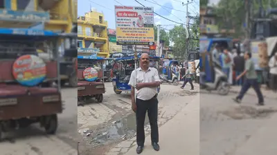 रोहतास: पेपर लीक के खिलाफ सड़क पर उतरे समाजसेवी, हाथों में तख्ती लेकर किया प्रदर्शन