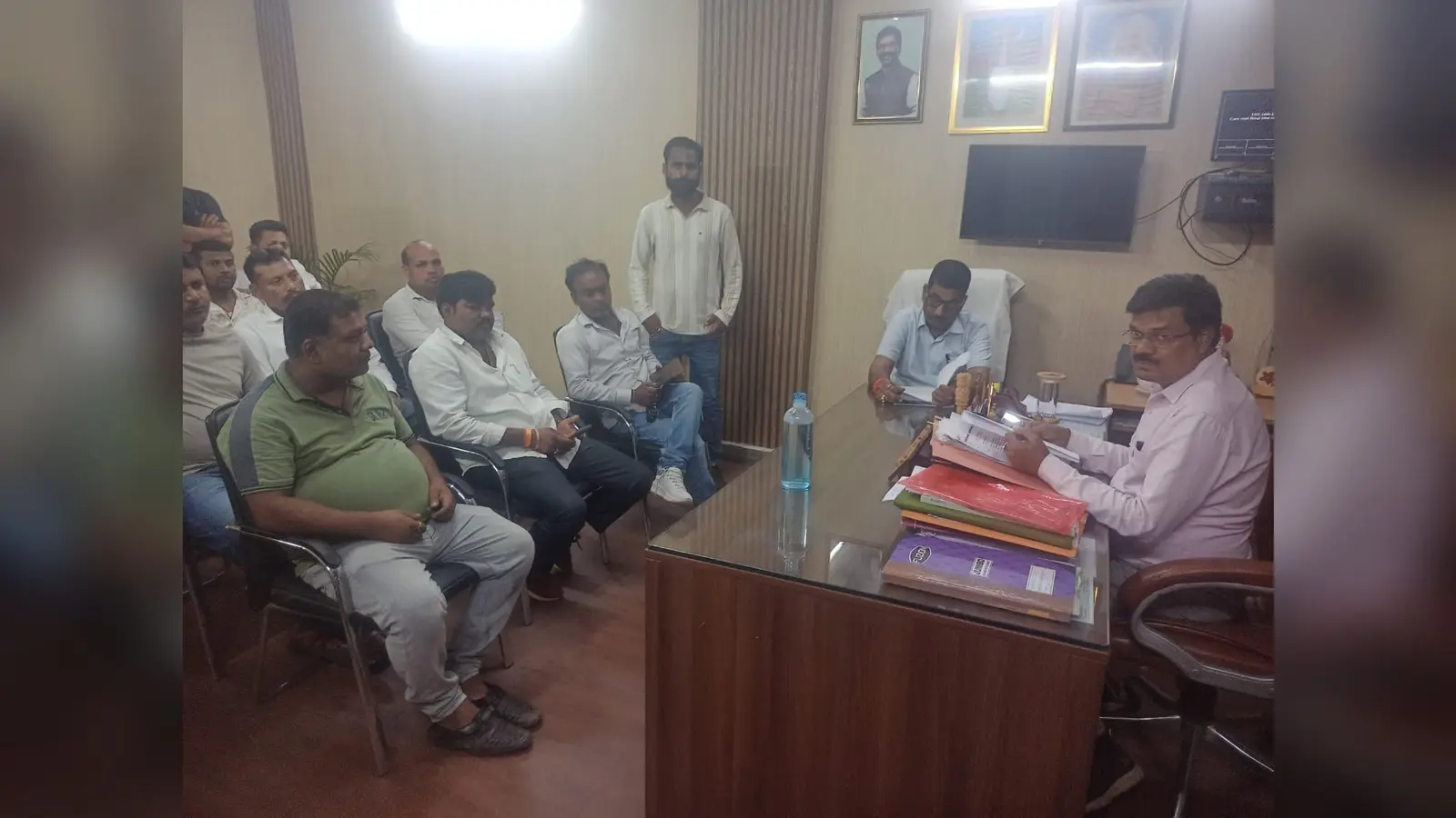 बालू दर को लेकर ट्रक मालिकों और घाट संचालकों में नहीं बनी सहमति