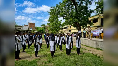 गया जी : स्कूलों में चला जागरूकता अभियान, मानव तस्करी और बाल श्रम से बचाव की दी गई जानकारी