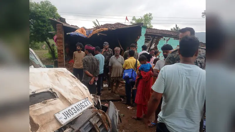 अनियंत्रित स्कॉर्पियो घर में घुसी, महिला समेत चालक की दर्दनाक मौत
