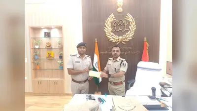 मोतिहारी: अवैध कारतूस फैक्ट्री का खुलासा करने वाली टीम को एसपी ने ₹50 हजार से किया सम्मानित