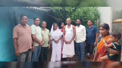 आर्थिक तंगी से जूझ रहे परिवार की समाजसेवी ने की मदद