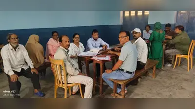 त्रुटिरहित मतदाता सूची बनाने को लेकर बीएलओ व बीएलए ने किया मंथन