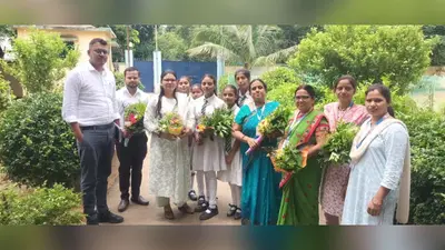 पीएमश्री विद्यालयों की जांच के क्रम में सारठ पहुंचीं उप सचिव, व्यवस्थाओं का लिया जायजा