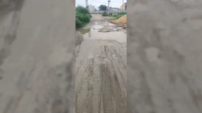 औरंगाबाद में क्षत्रिय नगर की जर्जर सड़क बनी मुसीबत, बारिश में गड्ढों और कीचड़ से लोगों का निकलना हुआ मुश्किल