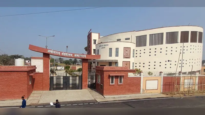 बिहार संग्रहालय की तर्ज पर विकसित होगा लखीसराय संग्रहालय, डीएम ने दिए हाईटेक सुविधाएं बहाल करने के निर्देश