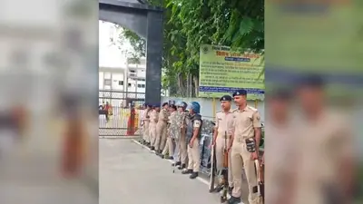 नीट पेपर लीक को लेकर छात्र संगठनों के प्रदर्शन की आशंका: खगड़िया समाहरणालय की सुरक्षा कड़ी, पुलिस अलर्ट मोड में