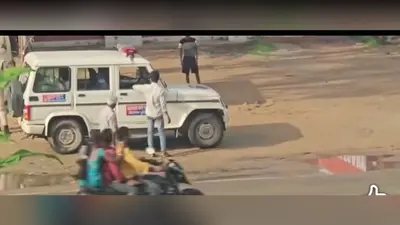 बालू लदे ट्रैक्टर से वसूली करने का वीडियो हुआ वायरल, सासाराम नगर थाने पुलिस पर लगा आरोप
