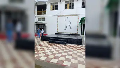 गांधी आगमन शताब्दी वर्ष पर भागलपुर में उठी मांग, डीएम कार्यालय में लगे बापू की प्रतिमा