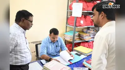 डीएम समीर सौरभ ने सदर प्रखंड कार्यालय का किया औचक निरीक्षण, अभिलेख और बायोमीट्रिक व्यवस्था जांची