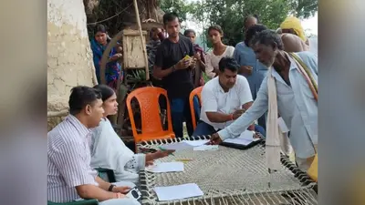 गोपालगंज: उचकागांव में राशन कार्ड विशेष अभियान, एसडीएम ने गांव पहुंचकर लिए आवेदन, 810 नए कार्ड बनाने का लक्ष्य