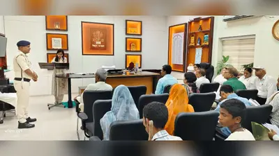 नालंदा : जन-सुनवाई में डीएम ने सुनीं 31 फरियादियों की शिकायतें, अधिकारियों को दिए त्वरित कार्रवाई के निर्देश