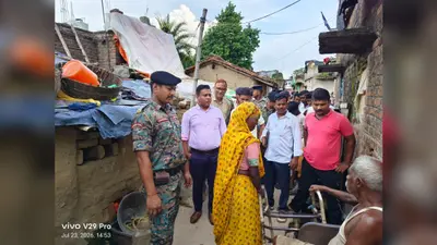 डोर-टू-डोर पहुंचे शेखपुरा डीएम, बोले- अब मजदूरी के लिए पलायन नहीं; गांव में ही मिलेंगे रोजगार के अवसर