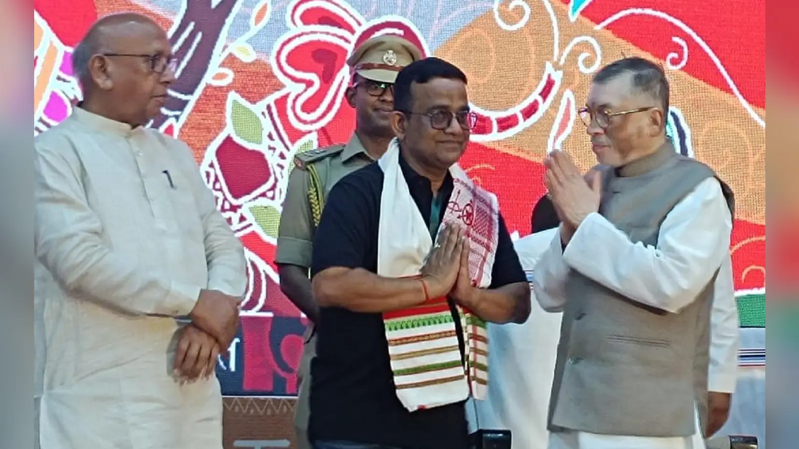 पर्यावरण संरक्षण, बाल अधिकार के क्षेत्र में गौतम सागर ने दिया उल्लेखनीय योगदान, राज्यपाल ने किया सम्मानित