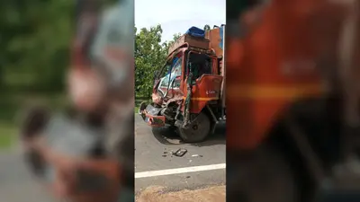 ट्रक ने यात्री बस में पीछे से मारी टक्कर, बाल-बाल बची नशेड़ी ट्रक ड्राइवर की जान