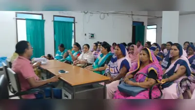 सीवान: हसनपुरा सीएचसी में आशा दिवस आयोजित, शत-प्रतिशत टीकाकरण और परिवार नियोजन पर जोर