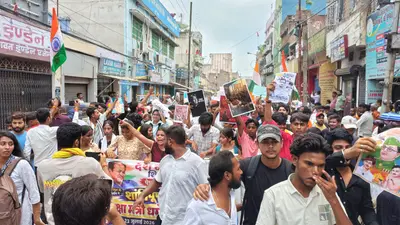 नीट पेपर लीक और छात्रों पर लाठीचार्ज के विरोध में मुंगेर में हजारों छात्रों का मार्च, पारदर्शी परीक्षा व्यवस्था की उठी मांग