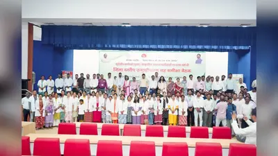 उत्कृष्ट स्वास्थ्यकर्मी हुए सम्मानित, डेंगू-चिकनगुनिया से बचाव का प्रचार वाहन रवाना