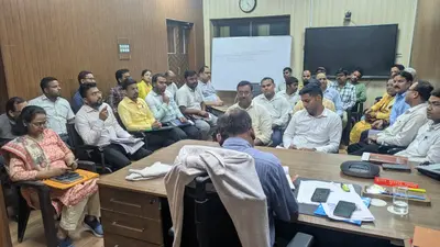 डीईओ की समीक्षा बैठक, सभी प्रभारी बीईओ को स्कूलों के नियमित निरीक्षण का निर्देश