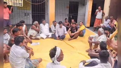 वैशाली में सूखे नशे के खिलाफ समाज हुआ एकजुट, मंदिर परिसर में कारोबारियों को पकड़कर पुलिस को सौंपने का निर्णय