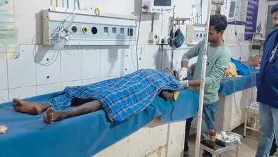 जमुई में तेज रफ्तार पिकअप ने सड़क किनारे बैठे चार लोगों को रौंदा, महिला की मौत, तीन गंभीर