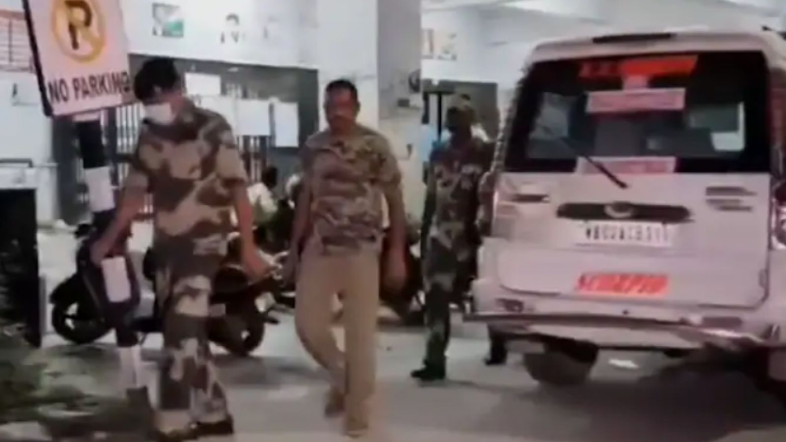 BSF के वरीय अधिकारी पहुंचे अस्पताल