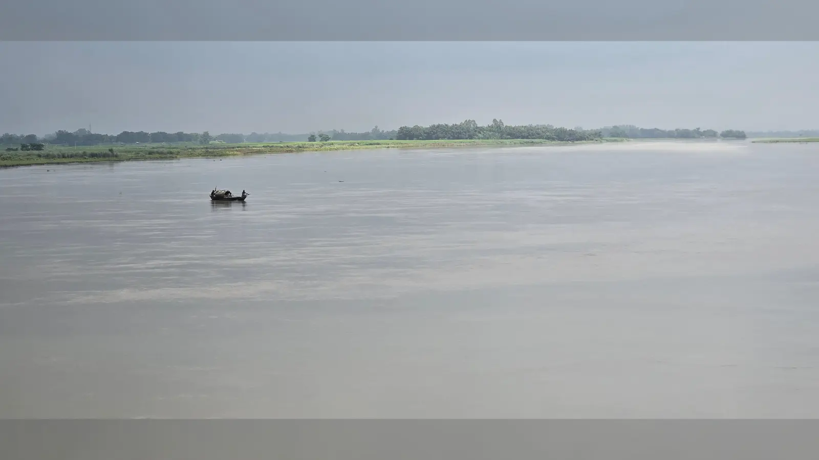 महानंदा नदी के जल स्तर में लगातार वृद्धि से निचले इलाके के लोगों में बढ़ी परेशानी.