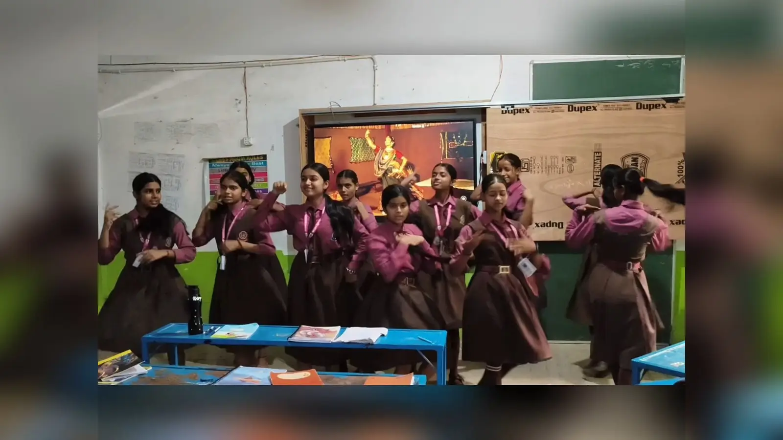 मधुबनी: रीजनल सेकेंडरी स्कूल में भारतीय भाषा समर कैंप संपन्न, बच्चों ने सीखी राजस्थानी भाषा