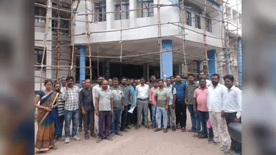 17 माह से लंबित मानदेय भुगतान की मांग, आउटसोर्स कर्मियों ने डीसी को सौंपा आवेदन
