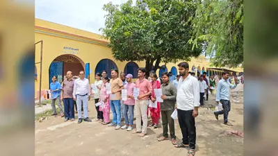 मधुबनी: डीएलएड फेस-2 परीक्षा शुरू, तीन केंद्रों पर कड़ी सुरक्षा के बीच हुई कदाचारमुक्त परीक्षा