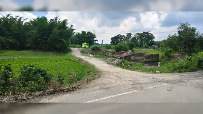 डहरा भित्ता धार पुल का निर्माण एक माह से ठप, बरसात में डायवर्शन डूबने का खतरा, ग्रामीणों ने जताई चिंता
