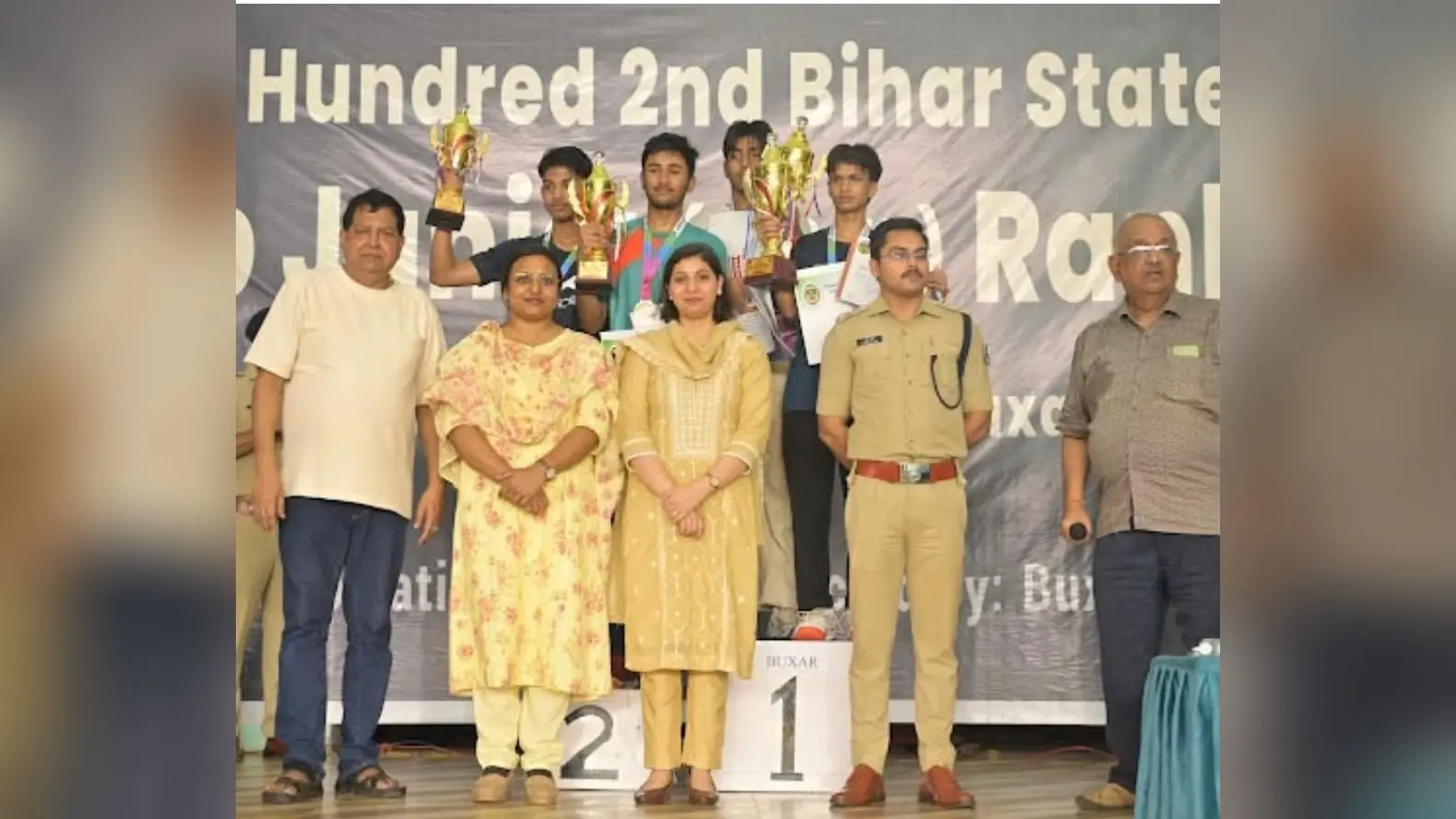 मधुबनी: बिहार स्टेट बैडमिंटन रैंकिंग टूर्नामेंट में अयान अली ने जीता रजत पदक