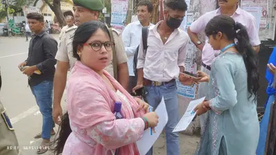 9 बजे गेट बंद हुआ, फिर पहुंचे दर्जनों अभ्यर्थी... जंजीर तोड़कर परीक्षा केंद्र में घुसने से मची अफरातफरी