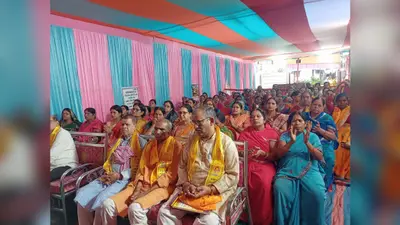पावरगंज में पंचकुंडीय गायत्री महायज्ञ व प्रज्ञा पुराण कथा का आयोजन, सभा में उमड रही भक्तों की भीड़
