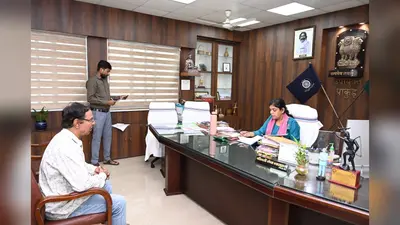 जन समाधान दिवस में उपायुक्त ने सुनीं लोगों की समस्याएं, अधिकारियों को दिए कई निर्देश