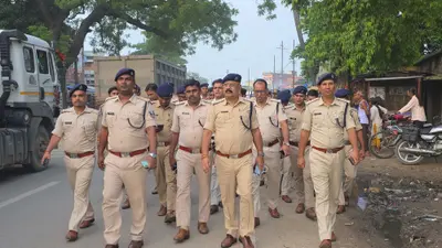 बिहार बंद को लेकर कलेर, मेहंदिया एवं परासी पुलिस ने निकाला फ्लैग मार्च, निजी विद्यालयों ने भी बंद रखने का लिया निर्णय