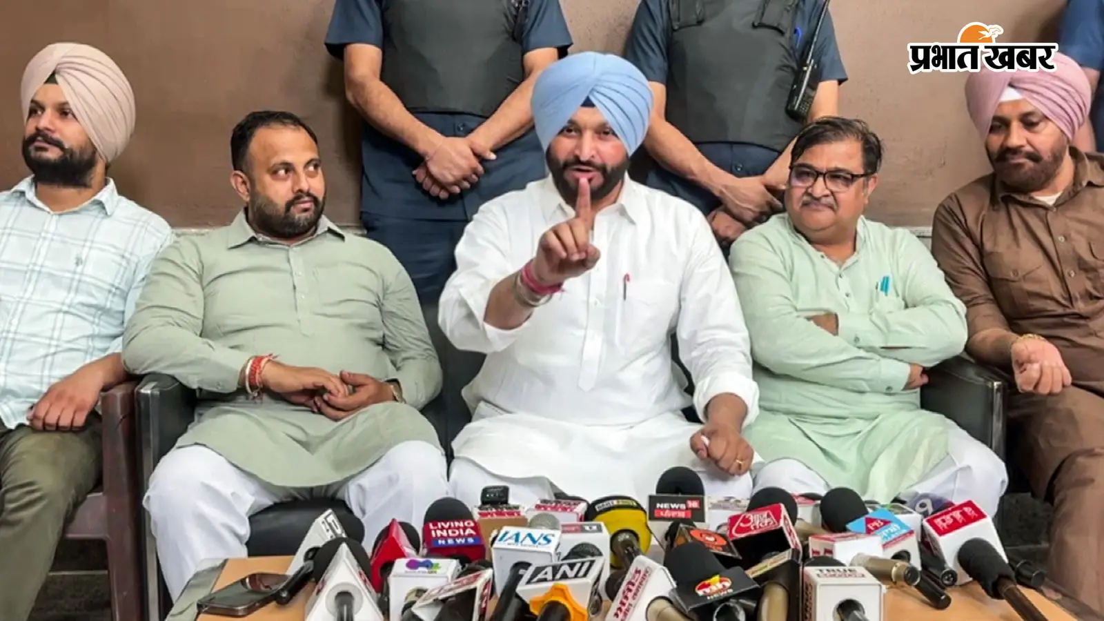 रवनीत सिंह बिट्टू ने केंद्रीय मंत्री पद से इस्तीफा दिया